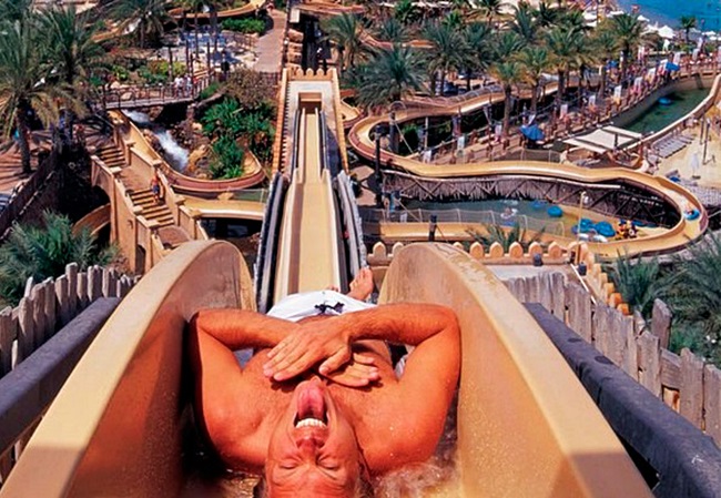 Найбільш захоплюючі і страшні водні гірки світу