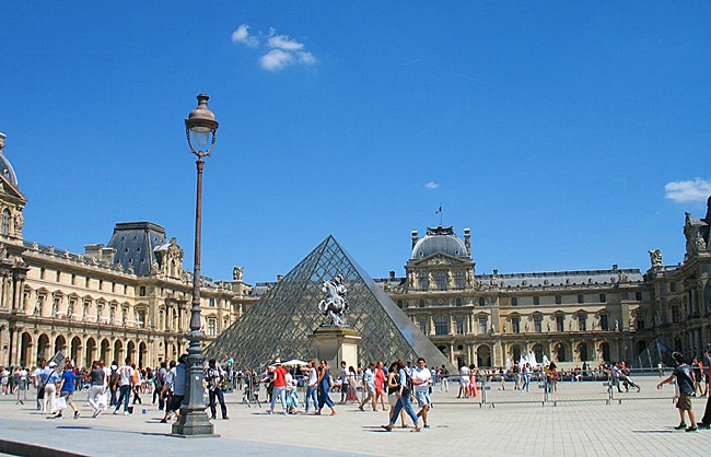 Лувр